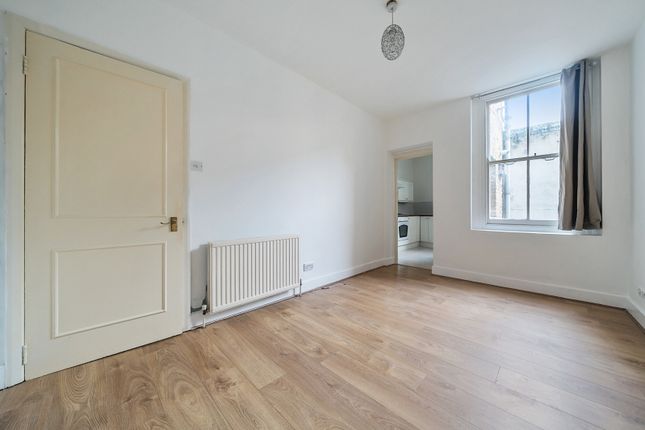 Tower Bridge Road, London 1 bed apartment for sale