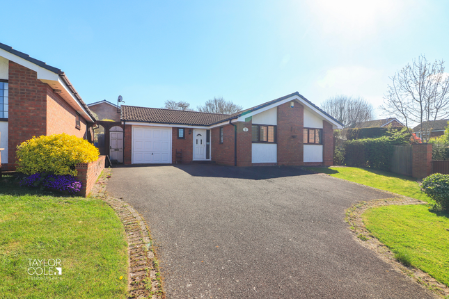 Morpeth, Dosthill 3 bed detached bungalow for sale