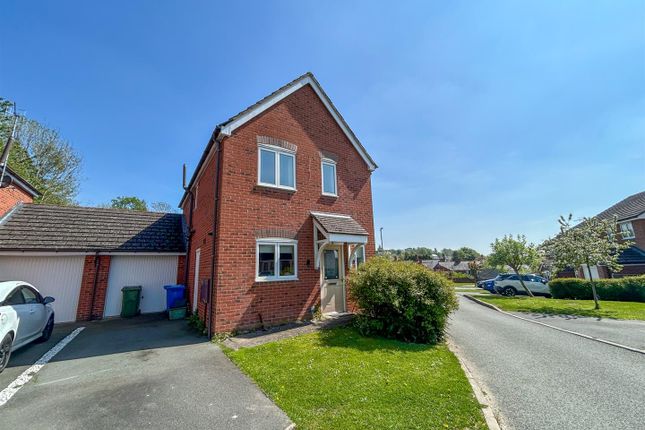 Cae'r Efail, Acrefair 3 bed detached house for sale
