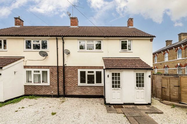 Staines Road East, Sunbury