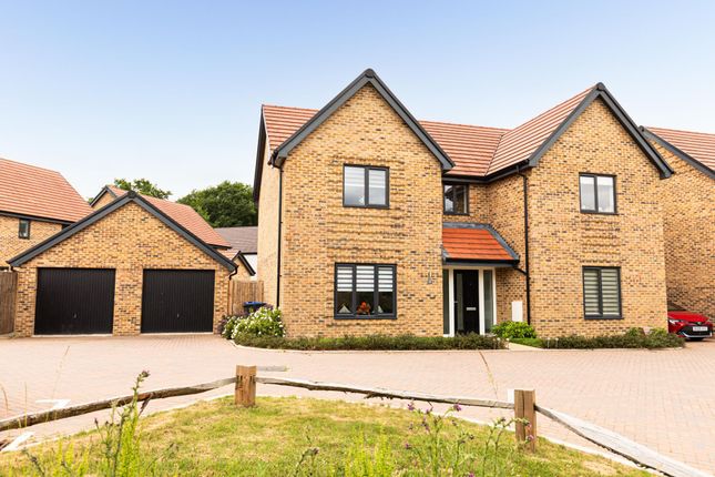 Gibby Road, Crawley RH10 4 bed detached house for sale