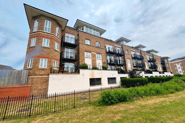Pond House, Lady Aylesford Avenue... 2 bed flat for sale