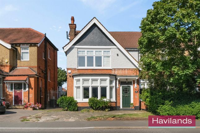 5 bedroom semi-detached house for sale