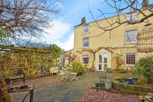 5 bedroom semi-detached house for sale