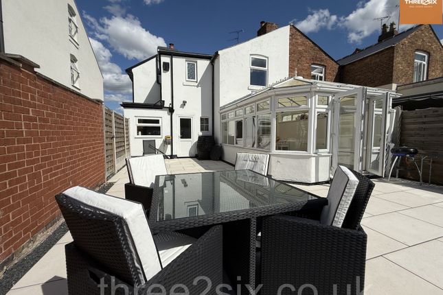 Chester Road, DY10 3 bed semi