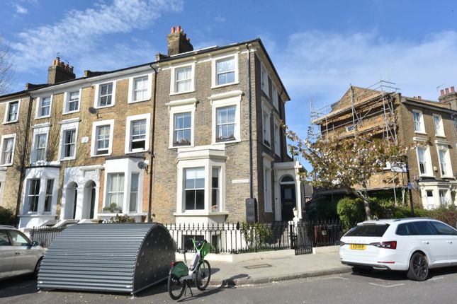Lauriston Road, London E9 4 bed end of terrace house for sale