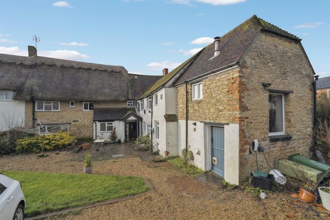 High Street, Sherington, Newport Pagnell 4 bed semi