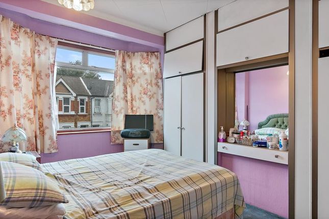 Hampton Road, Ilford IG1 3 bed terraced house for sale