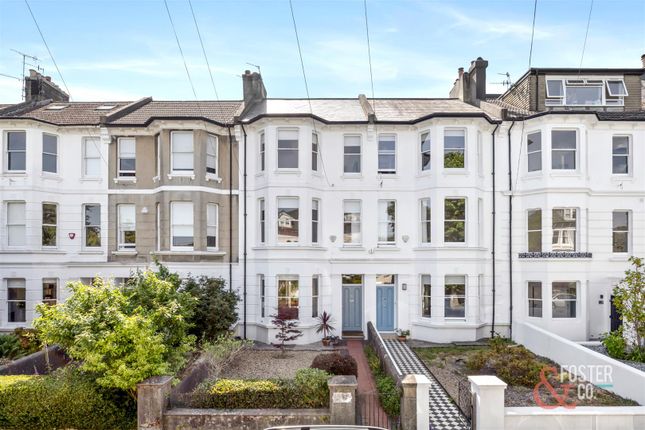 5 bedroom terraced house for sale