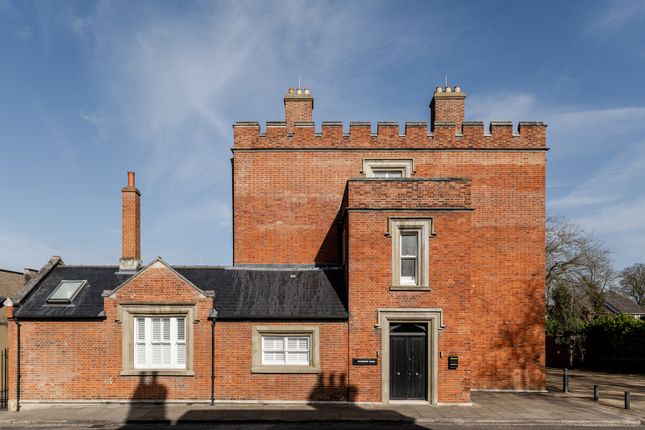 Ashmore Road, London SE18 4 bed semi
