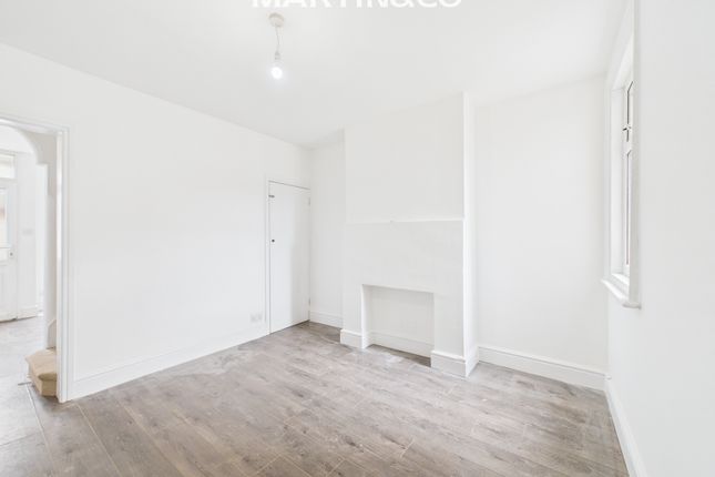 Henry Street, Reading 2 bed terraced house for sale