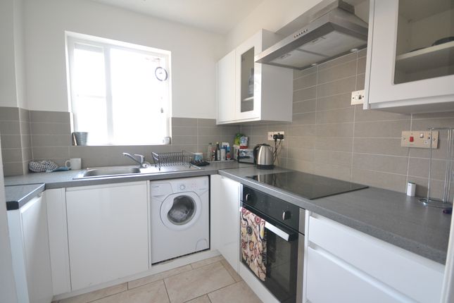 Anderson Close, London W3 Studio for sale