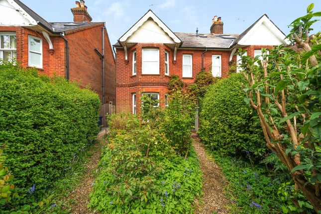 Ridgway Road, Farnham, GU9 3 bed semi