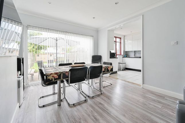 Boxmoor Road, Kenton, Harrow, HA3 4 bed terraced house for sale
