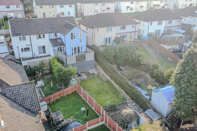 Calverton Avenue, Carlton, Nottingham 4 bed semi