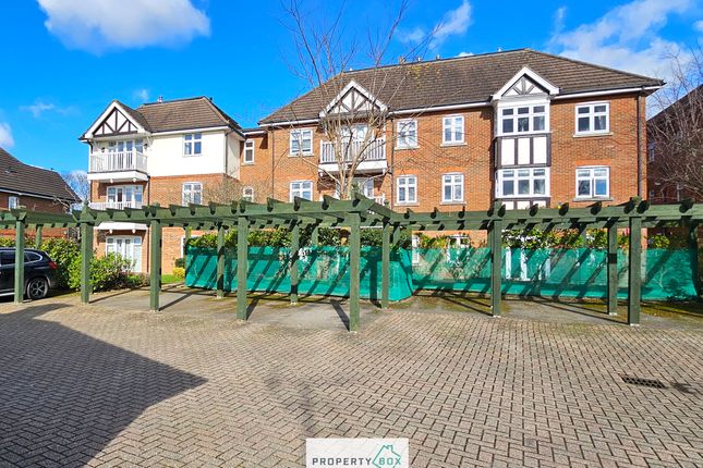 Balfour Road Weybridge KT13 8JB 3 bed apartment for sale