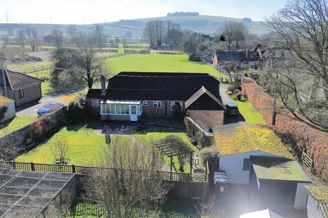 Easton Royal, SN9 5LY 3 bed detached bungalow for sale