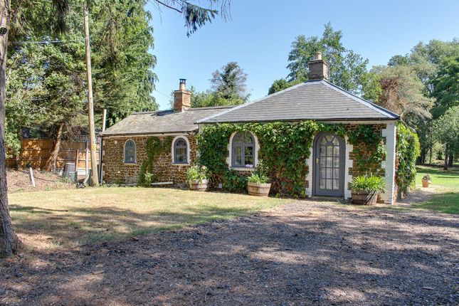 Main Road, West Bilney, PE32 2 bed detached bungalow for sale