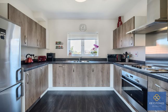 Bakery Close, Chadwell Heath, RM6 2 bed apartment for sale