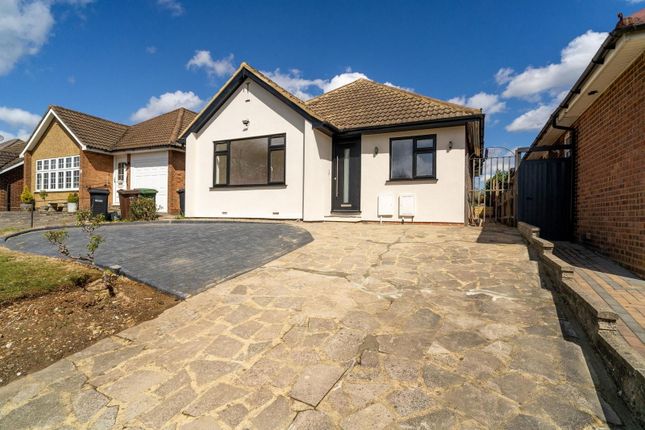 Robert Avenue, St. Albans AL1 3 bed detached bungalow for sale