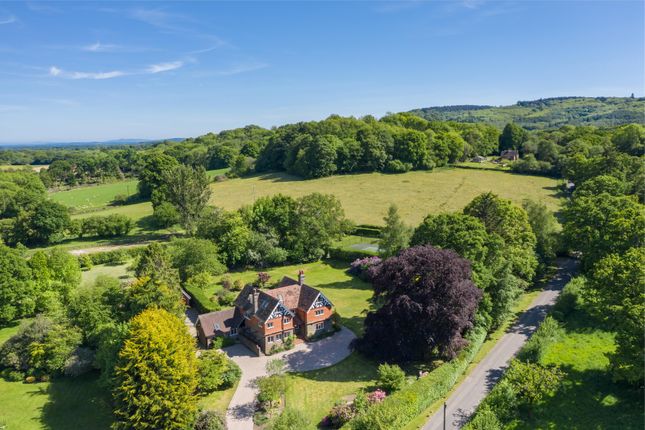 Holdfast Lane, Haslemere, Surrey, GU27 6 bed detached house for sale