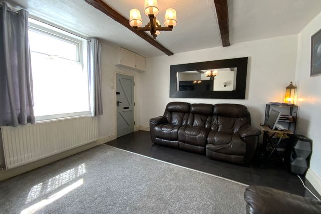 Mount Pleasant, Hyde 2 bed end of terrace house for sale
