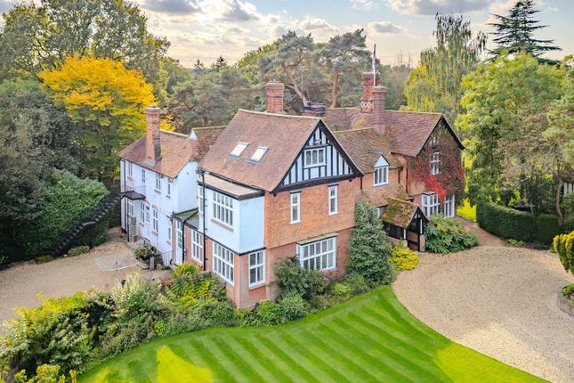 Hyde Lane, Chelmsford CM3 7 bed detached house for sale
