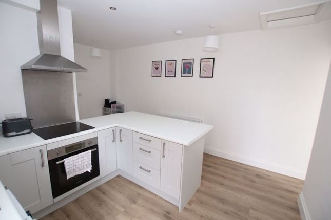 FLAT 2, QUEENS PARADE, CLEETHORPES 1 bed flat for sale