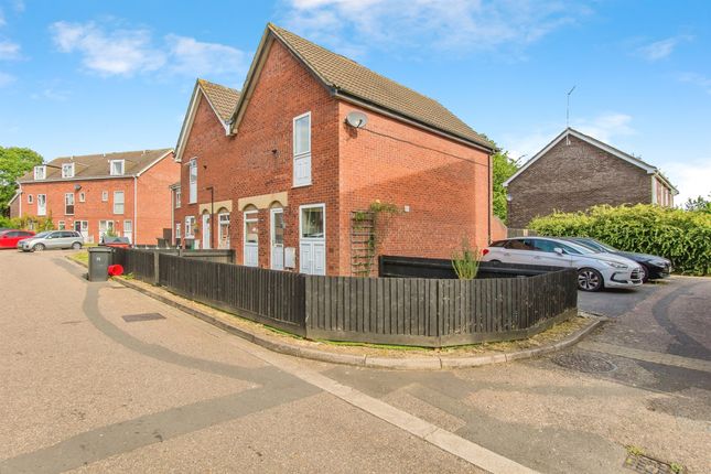 3 bed end terrace house