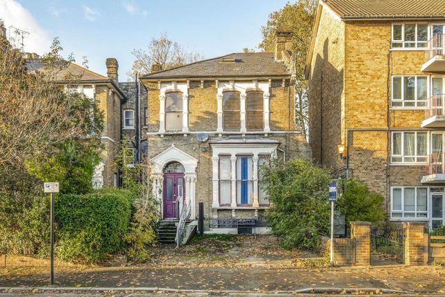 5 bedroom semi-detached house for sale