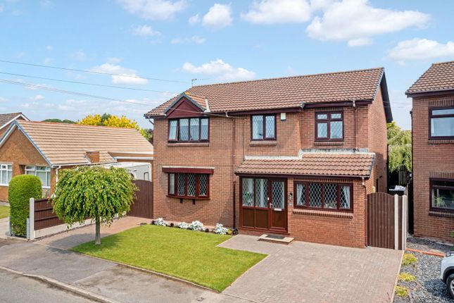5 bed detached house