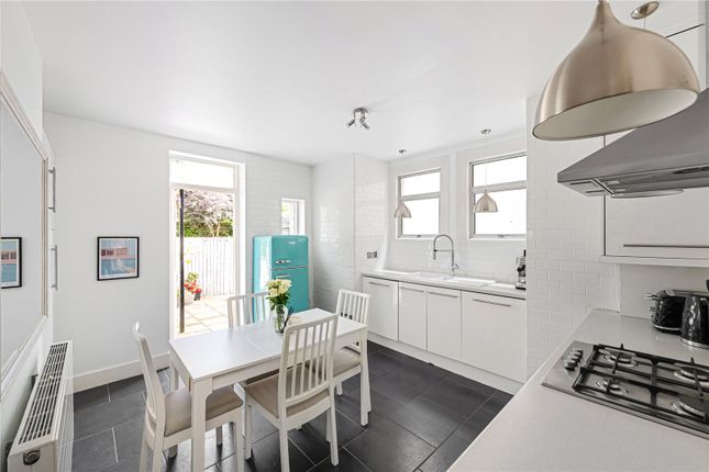 Hearnville Road, London SW12 1 bed apartment for sale