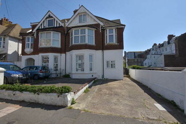 2 bedroom ground floor flat for sale