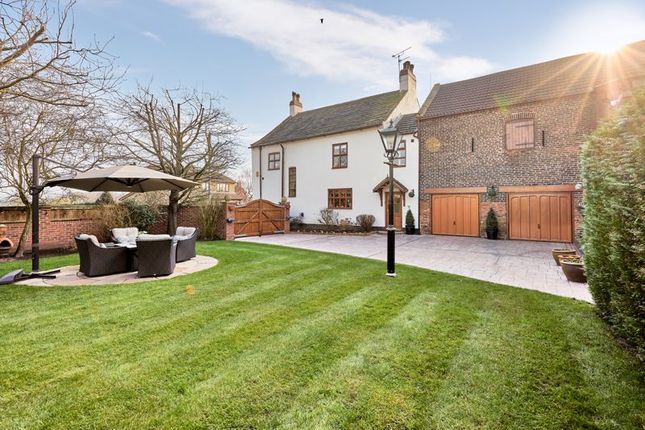 Doncaster Road, Whitley DN14 4 bed character property for sale