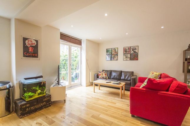 Voltaire Road, SW4 2 bed flat for sale