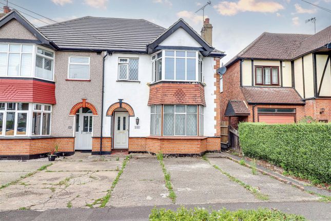 3 bedroom flat for sale