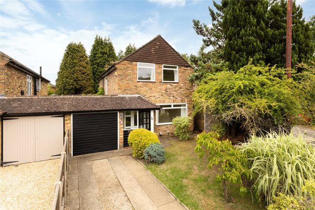 West Hill Close, Woking GU24 3 bed link detached house for sale