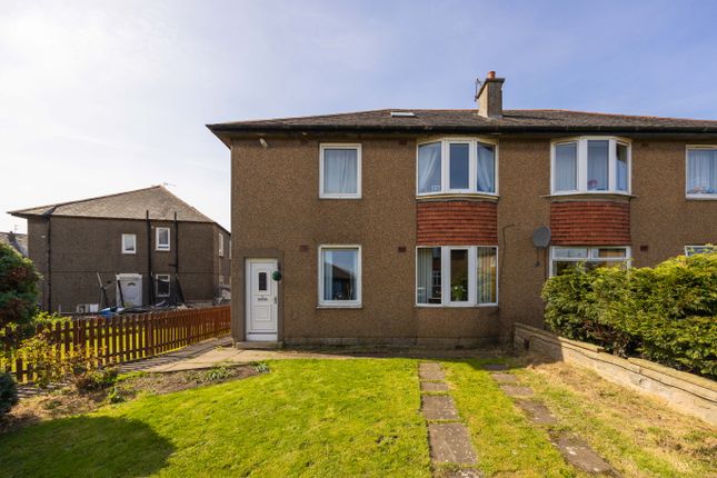 3 bedroom flat for sale