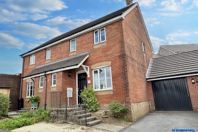 Lower Crooked Meadow, Okehampton... 3 bed semi