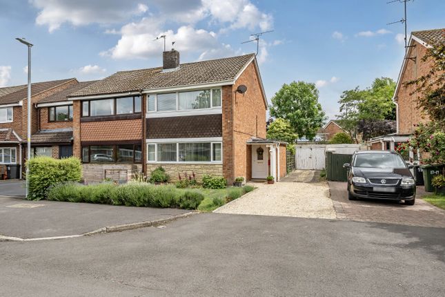Pipitdene, Covingham, Swindon, SN3 3 bed terraced house for sale