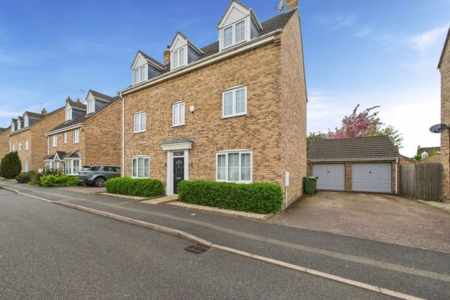 5 bedroom detached house for sale