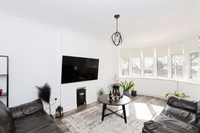 3 bed semi-detached bungalow