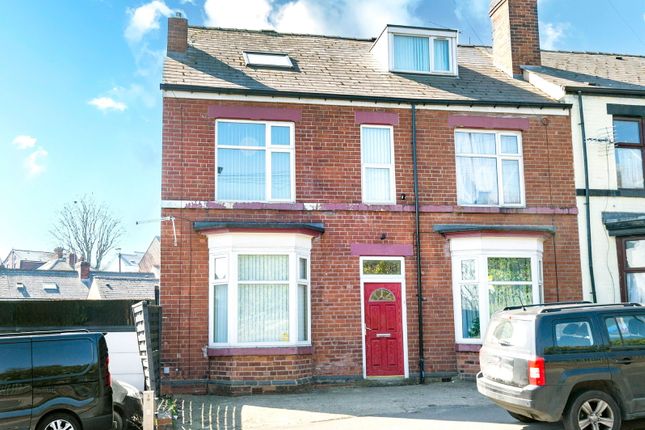 4 bedroom end of terrace house for sale