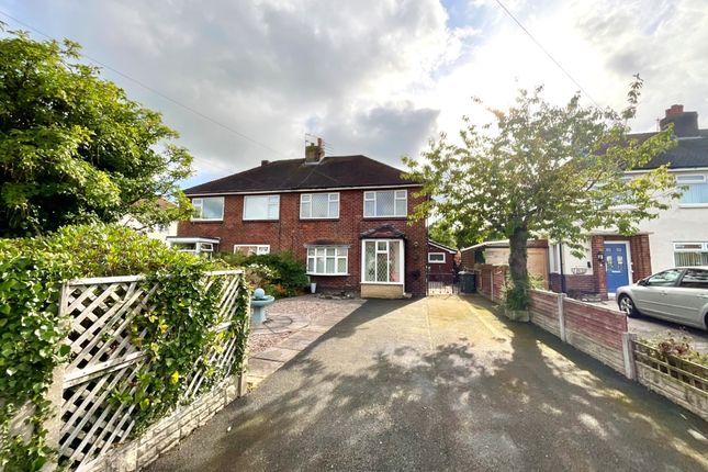Clifton Place, Freckleton PR4 3 bed semi