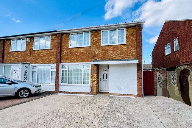 Leagrave High Street, Luton... 3 bed semi