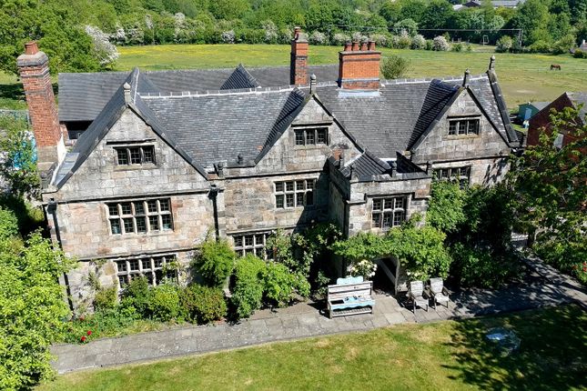 5 bed detached house