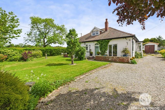 Nabs Head Lane, Samlesbury, PR5 4 bed detached house for sale