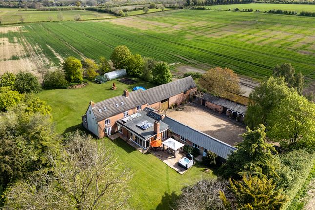 Coventry Road, Southam, Warwickshire... 5 bed country house for sale