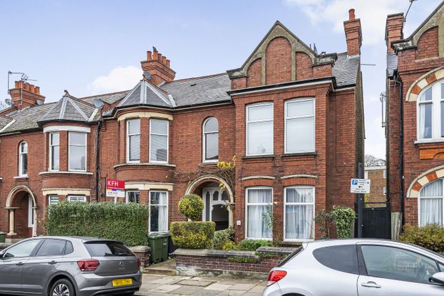 Radbourne Road, Balham 2 bed flat for sale
