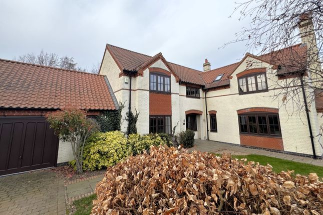 5 bedroom detached house for sale